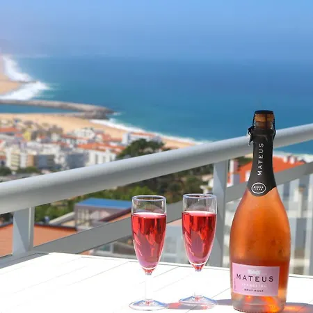 Nazare Views I - Terrace, Pool & Sea View Apartment *