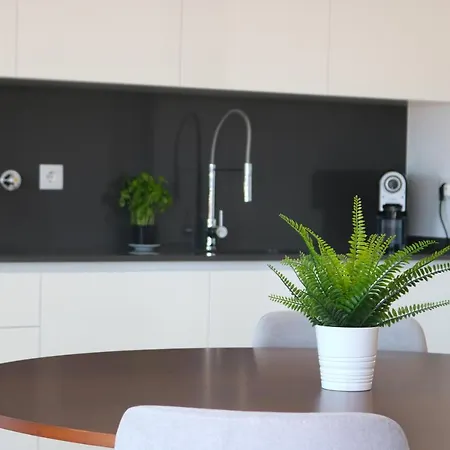 Nazare Views I - Terrace, Pool & Sea View Apartment *